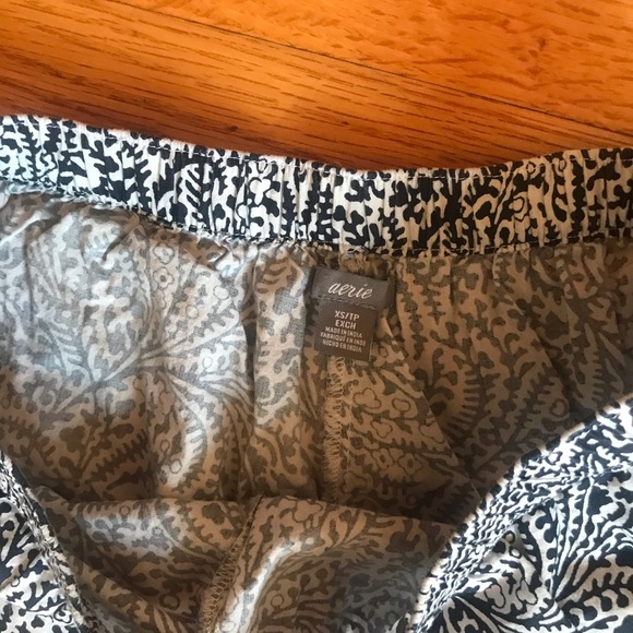 Cute Aerie beach shorts - Picture 3 of 3